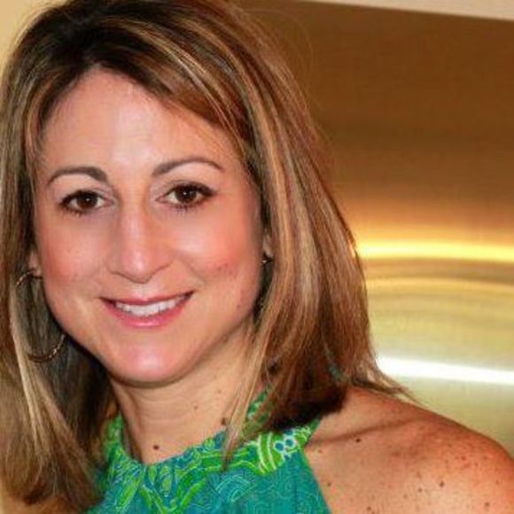 Meet your Posher, Jackie - Picture 2 of 2